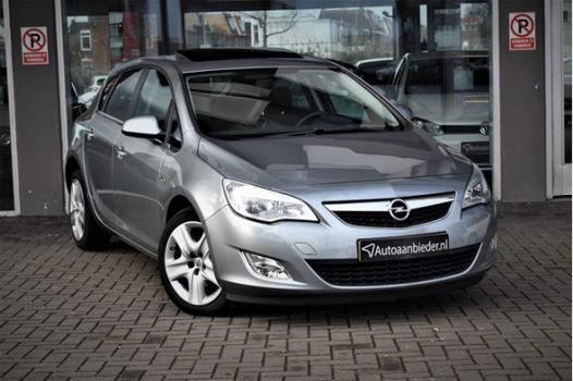 Opel Astra - 1.4 Turbo Edition / Navi / Camera / Panorama - 1