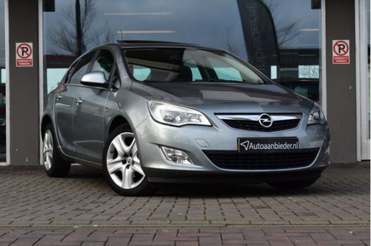 Opel Astra - 1.4 Turbo Edition / Navi / Camera / Panorama - 1