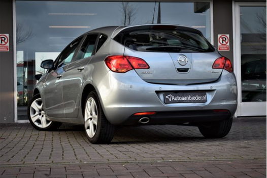 Opel Astra - 1.4 Turbo Edition / Navi / Camera / Panorama - 1