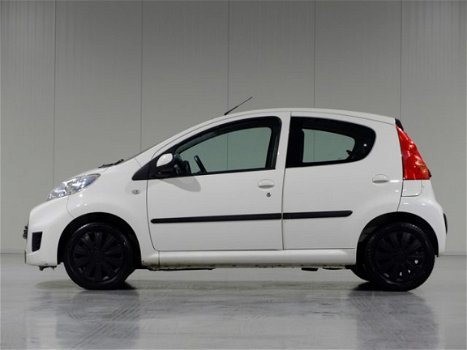 Peugeot 107 - 1.0-12V XR 5-deurs *Stuurbekr.*Radio/CD*Elektr. Ramen - 1