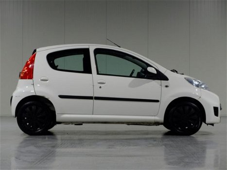 Peugeot 107 - 1.0-12V XR 5-deurs *Stuurbekr.*Radio/CD*Elektr. Ramen - 1