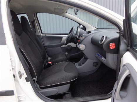 Peugeot 107 - 1.0-12V XR 5-deurs *Stuurbekr.*Radio/CD*Elektr. Ramen - 1