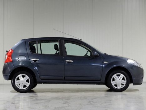 Dacia Sandero - 1.6 Lauréate *Airco*Radio/CD*Elektr. Ramen - 1