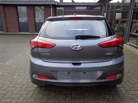 Hyundai i20 - 1.4i i-Vision 101PK LED/CRUISE C./TEL - 1