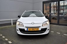 Renault Mégane Estate - 1.4 TCe Bose PANODAK NAVI CLIMATE CONTROL PARKEERSENSOREN