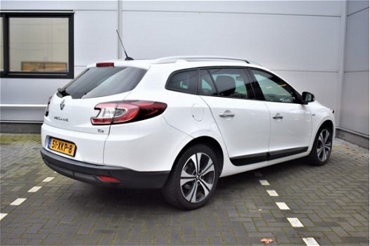 Renault Mégane Estate - 1.4 TCe Bose PANODAK NAVI CLIMATE CONTROL PARKEERSENSOREN - 1