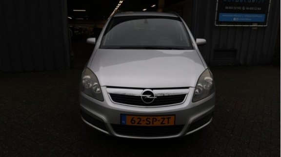 Opel Zafira - 2.2 Executive AUTOMAAT/7PERS/NAVI/TREKH/NAP - 1