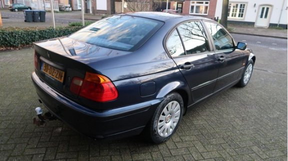 BMW 3-serie - 316i Executive AIRCO/TREHAAK/APK 11-20/NAP - 1