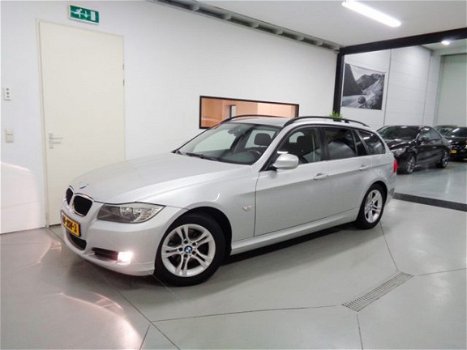 BMW 3-serie Touring - 316i Business Line/ Navi/ PDC/ Bluetooth - 1