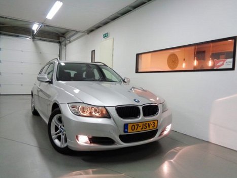 BMW 3-serie Touring - 316i Business Line/ Navi/ PDC/ Bluetooth - 1