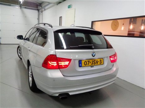 BMW 3-serie Touring - 316i Business Line/ Navi/ PDC/ Bluetooth - 1