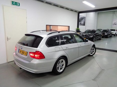 BMW 3-serie Touring - 316i Business Line/ Navi/ PDC/ Bluetooth - 1