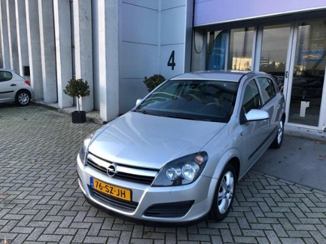 Opel Astra - 1.6 Executive NAVI AIRCO CRUISE INRUIL MOGELIJK - 1