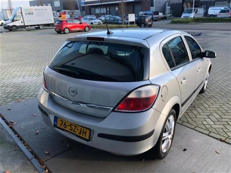 Opel Astra - 1.6 Executive NAVI AIRCO CRUISE INRUIL MOGELIJK - 1