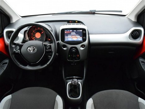 Toyota Aygo - 1.0 5Drs X-Play - 1