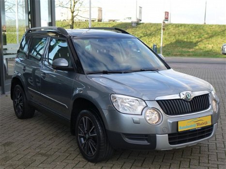 Skoda Yeti - 1.4 TSI Greentech Ambition Airco Navi Cruise Panoramadak Pdc Lm.velgen Elec.pakket Radi - 1