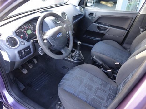 Ford Fiesta - 1.4 TDCi Ambiente Airco 5.Deurs Elec.pakket Radio/cd/aux - 1