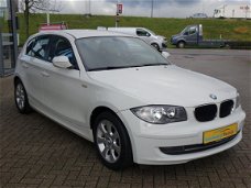 BMW 1-serie - 116i 5 Deurs Airco Lm.velgen Elec.pakket Pdc Stoelverwarming Radio/cd/aux