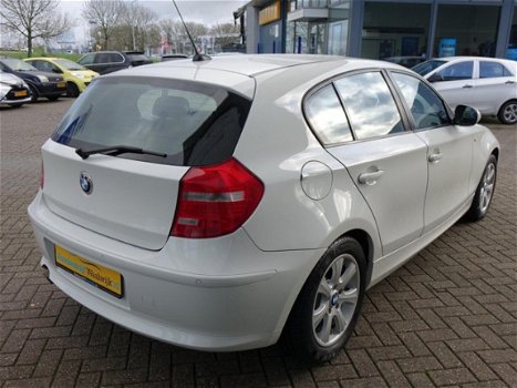 BMW 1-serie - 116i 5 Deurs Airco Lm.velgen Elec.pakket Pdc Stoelverwarming Radio/cd/aux - 1