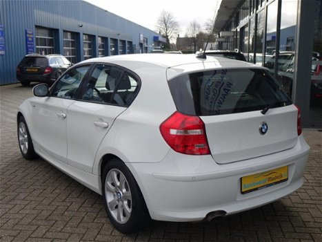 BMW 1-serie - 116i 5 Deurs Airco Lm.velgen Elec.pakket Pdc Stoelverwarming Radio/cd/aux - 1