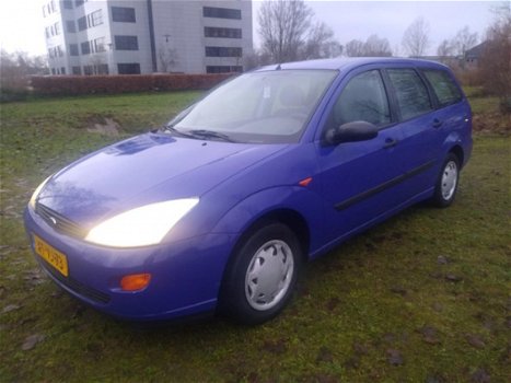 Ford Focus Wagon - 1.4-16V Ambiente SUPER LEUKE AUTO MET APK DUS ECHT GOEDKOOP RIJDEN OF KOM LANGS - 1