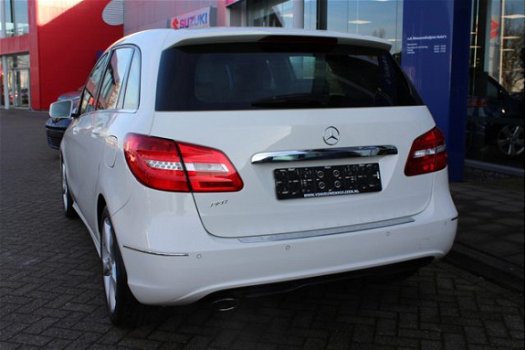 Mercedes-Benz B-klasse - 180 Ambition Bi-Xenon, Navi, Leder info: Dhr Elbers 0492-588982 whatsapp 06 - 1