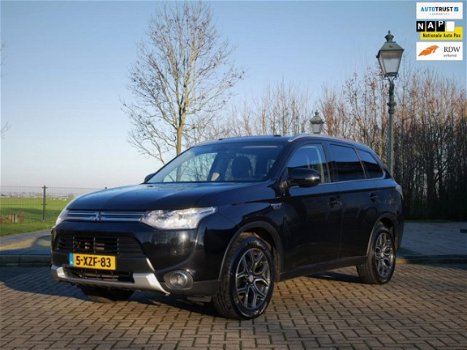 Mitsubishi Outlander - 2.0 PHEV Instyle X-Line 4x4 Leder Navi Xenon Panorama - 1