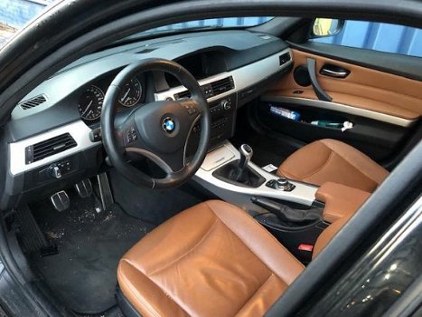 BMW 3-serie - 320i Luxury Line - 1