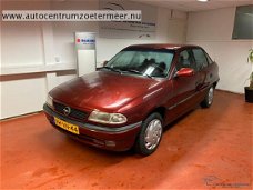 Opel Astra - 1.6i Season