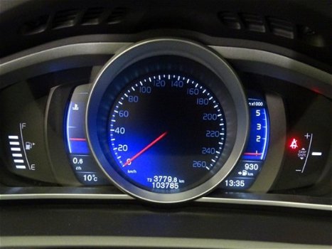 Volvo V40 - 2.0 D2 R-Design Business | navigatie | climate control | bluetooth | cruisecontrol | xen - 1