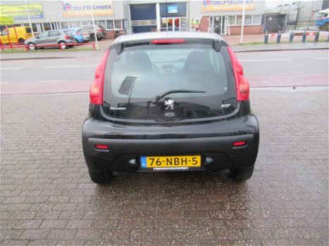 Peugeot 107 - 1.0-12V XS Zeer nette 107 met boeken en dubbele sleutel - 1