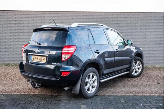 Toyota RAV4 - 2.0 VVTi Executive Business 4WD | Navigatie | Stoelverwarming | Keyless drive & go | P - 1