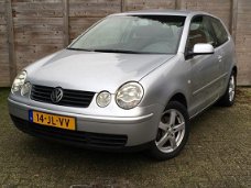 Volkswagen Polo - 1.4-16V Highline