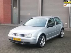 Volkswagen Golf - 1.6-16V Airco (rijd schakel perfect)