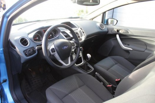 Ford Fiesta - 1.25 Titanium - Cruise Control - Airco - Nieuwe APK + Beurt - 1