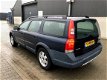 Volvo XC70 - 2.5 T Geartronic Comfort Line 1ste eigenaar, Autmaat, Airco climate, Elek ramen, radio - 1 - Thumbnail