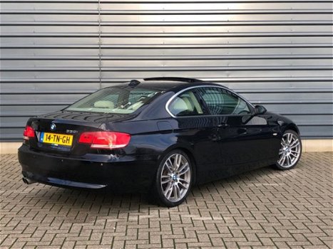 BMW 3-serie Coupé - 330 330i High Executive | Schuifdak | Sportstoel | Leder Gr. Navi | NAP | PDC - 1