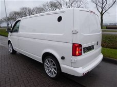 Volkswagen Transporter - 2.0 TDI lang 140pk pdc