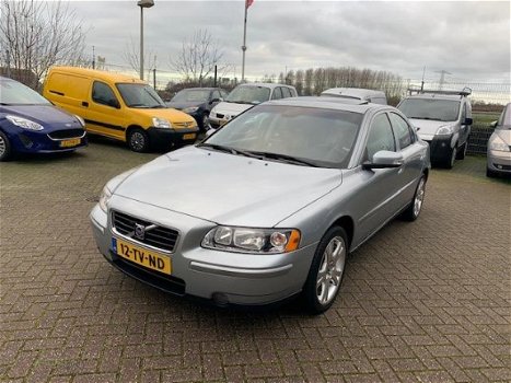 Volvo S60 - 2.4 Kinetic PDC, NAVI, CRUISE-CONTROL - 1