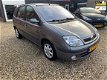 Renault Scénic - 1.6-16V RT Benzine Fijne hoge instap auto luxe uitvoering airco Rijdt en schakelt p - 1 - Thumbnail