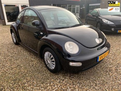 Volkswagen New Beetle - 2.0 Highline Benzine Vol optie’s airco Lederen bekleding Rijdt en schakelt p - 1