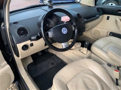 Volkswagen New Beetle - 2.0 Highline Benzine Vol optie’s airco Lederen bekleding Rijdt en schakelt p - 1