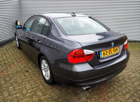 BMW 3-serie - 318i Business line CLIMA NAVI CRUISE PARKEER S - 1