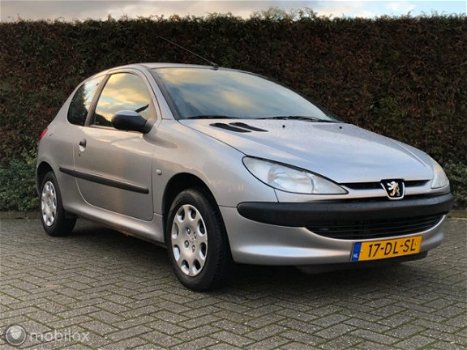 Peugeot 206 - 1.4 XT AUTOMAAT RIJD EN SCHAKELT GOED MET APK - 1