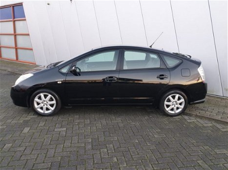 Toyota Prius - 1.5 VVT-i Hybrid Business Edition I CRUISE CONTROL I CLIMATE CONTROL I - 1