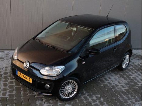 Volkswagen Up! - 1.0 high up! 75PK / Cruise / Navi / Airco / PDC - 1