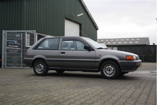 Nissan Sunny - 1.6 SLX - 1