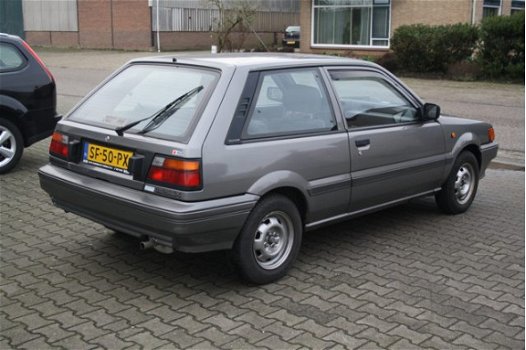 Nissan Sunny - 1.6 SLX - 1