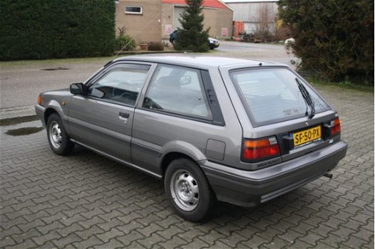 Nissan Sunny - 1.6 SLX - 1