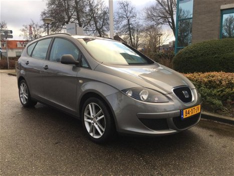 Seat Altea XL - 1.6 Reference AIRCO/ELEK.RAMEN EN SPIEGELS/LMV/NAP/5 DEURS/CRUISE.CONTROL/ENZ - 1